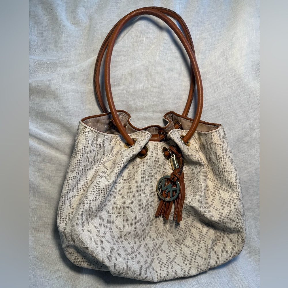 Michael Kors slouch purse